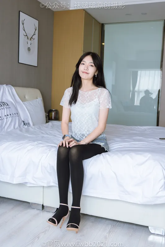 [BoBoSocks袜啵啵] NO.459 小甜豆-高跟凉鞋、厚黑丝、穿鞋踩包子和橘子剧情（花絮版） - BoBoSocks袜啵啵